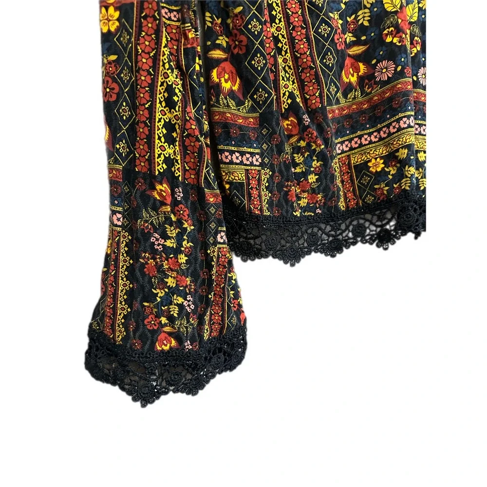 H&M‎ Coachella Festival Floral Print Bell Sleeve Lace Trim Crop Top Blouse